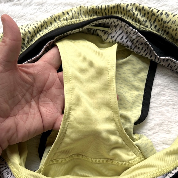 Lululemon Yellow Black Specked Comfy Athletic Workout Running Shorts Women sz 6 - Picture 9 of 9